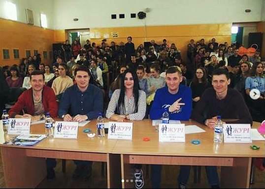 mister_miss_zosh4_1 Як у ЗОШ №4 обирали «Міс і Містера школи»