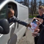 Студенти хіміко-біологічного факультету пропонували мелітопольцям обміняти цигарку на цукерку